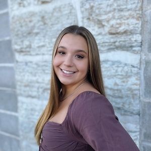 Meet your Posher, Julia